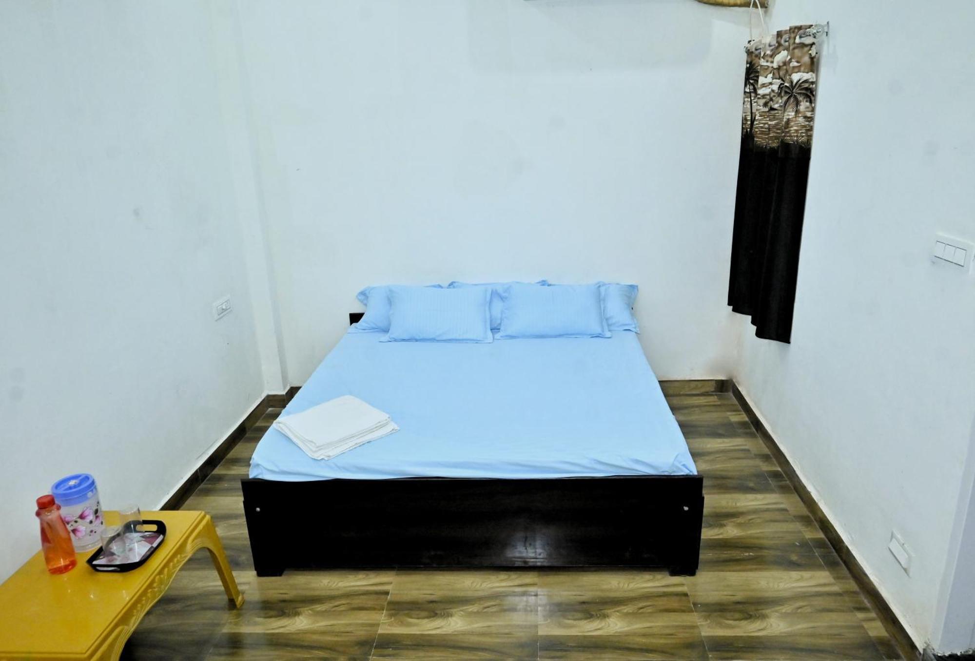 Pitambara Dham Hotel Vrindavan Ngoại thất bức ảnh