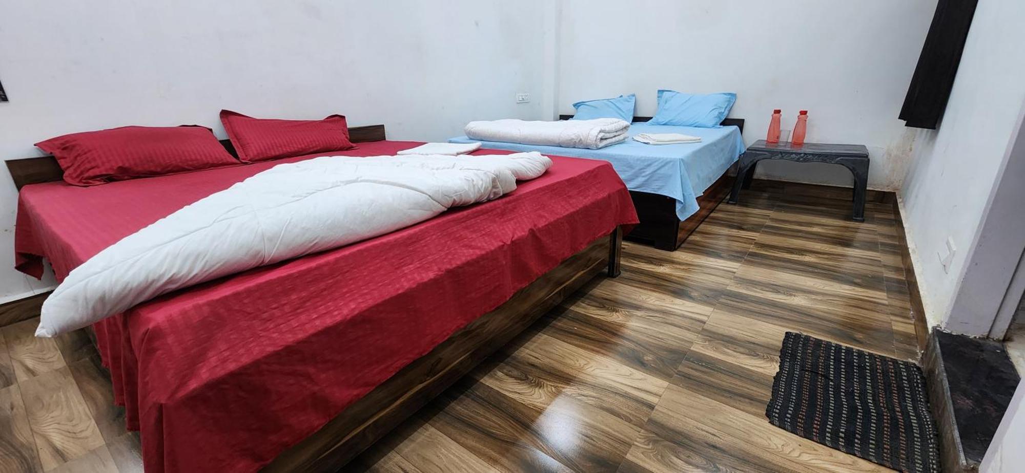 Pitambara Dham Hotel Vrindavan Ngoại thất bức ảnh